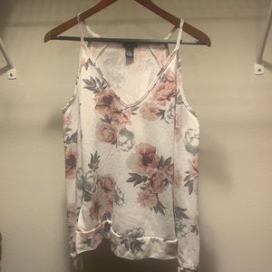 It is an extra small from the brand rue21.